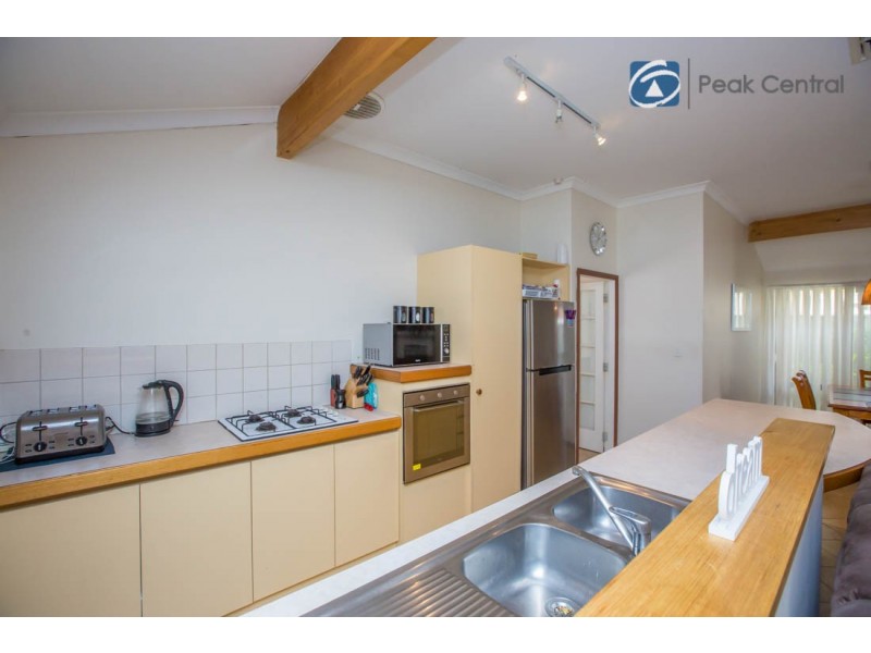 16 Turnbull Close, Atwell WA 6164