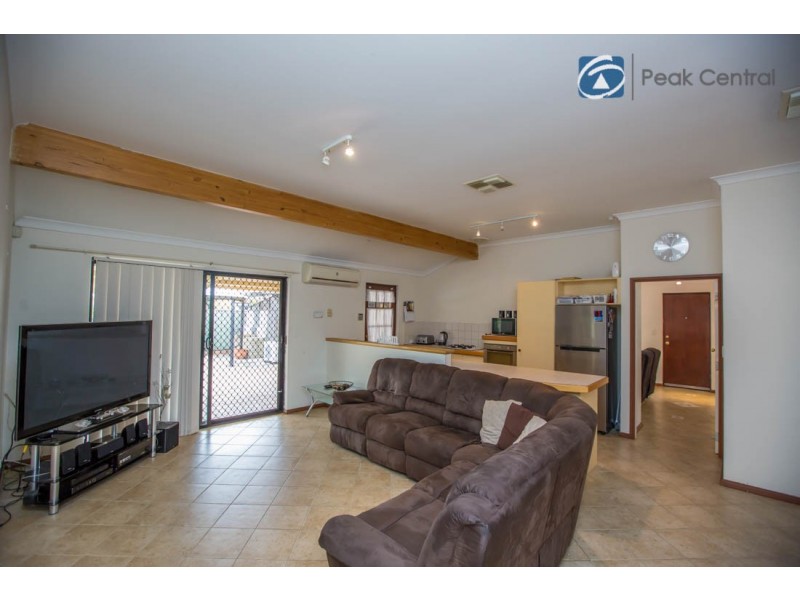 16 Turnbull Close, Atwell WA 6164