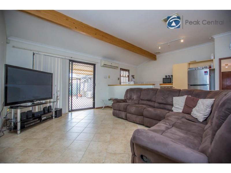 16 Turnbull Close, Atwell WA 6164