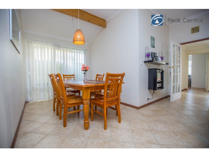 16 Turnbull Close, Atwell WA 6164
