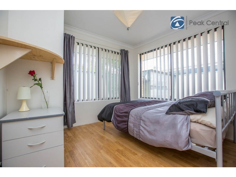16 Turnbull Close, Atwell WA 6164