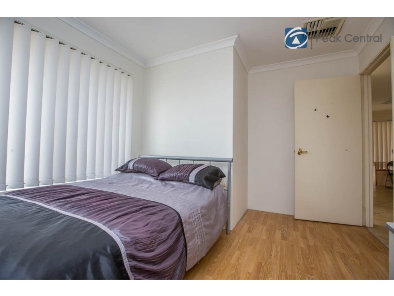 16 Turnbull Close, Atwell WA 6164
