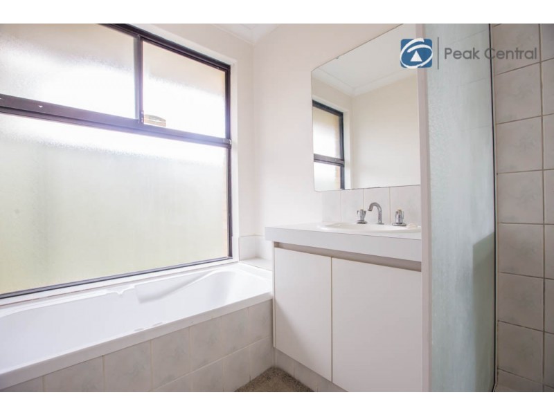 16 Turnbull Close, Atwell WA 6164