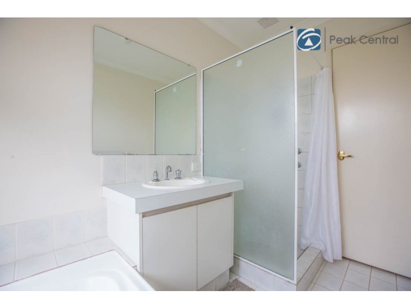 16 Turnbull Close, Atwell WA 6164