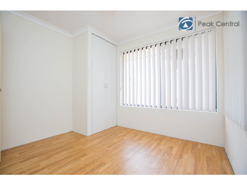 16 Turnbull Close, Atwell WA 6164