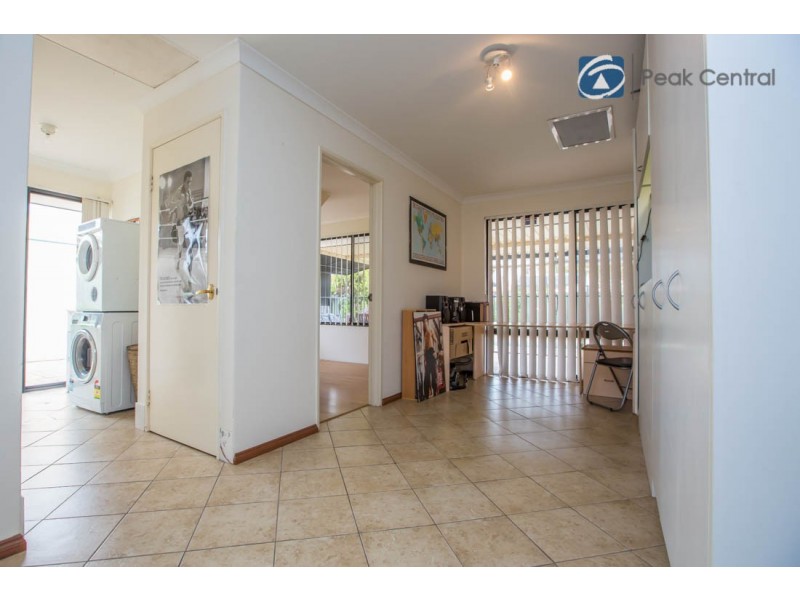 16 Turnbull Close, Atwell WA 6164
