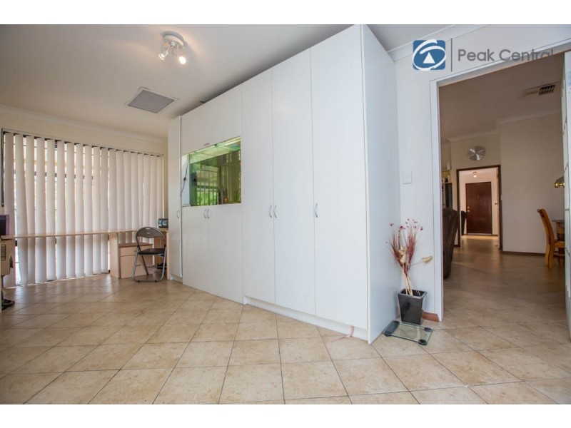16 Turnbull Close, Atwell WA 6164