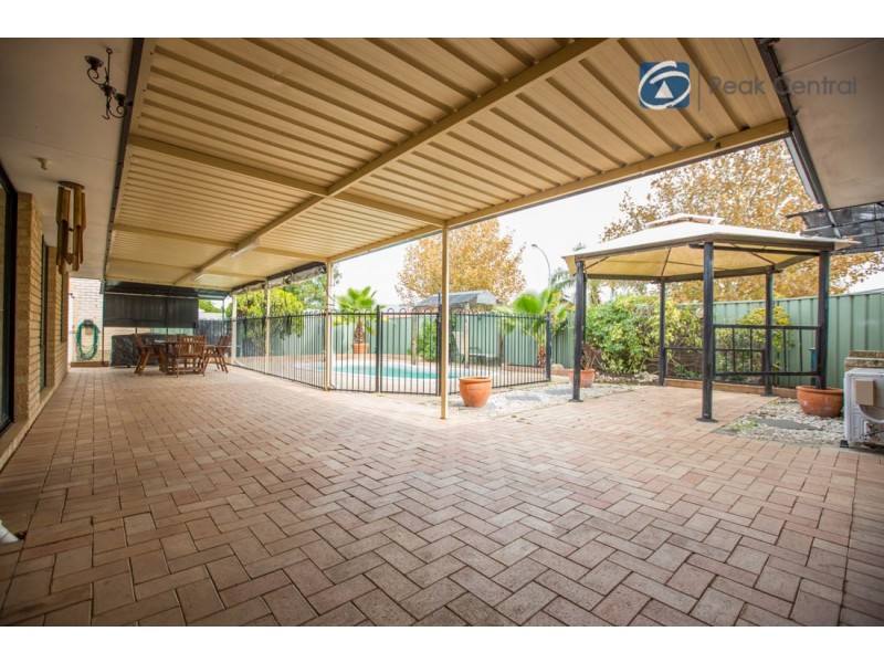 16 Turnbull Close, Atwell WA 6164