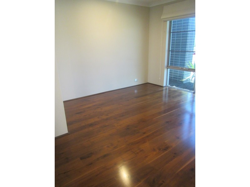 6 Lomandra Way, Hammond Park WA 6164