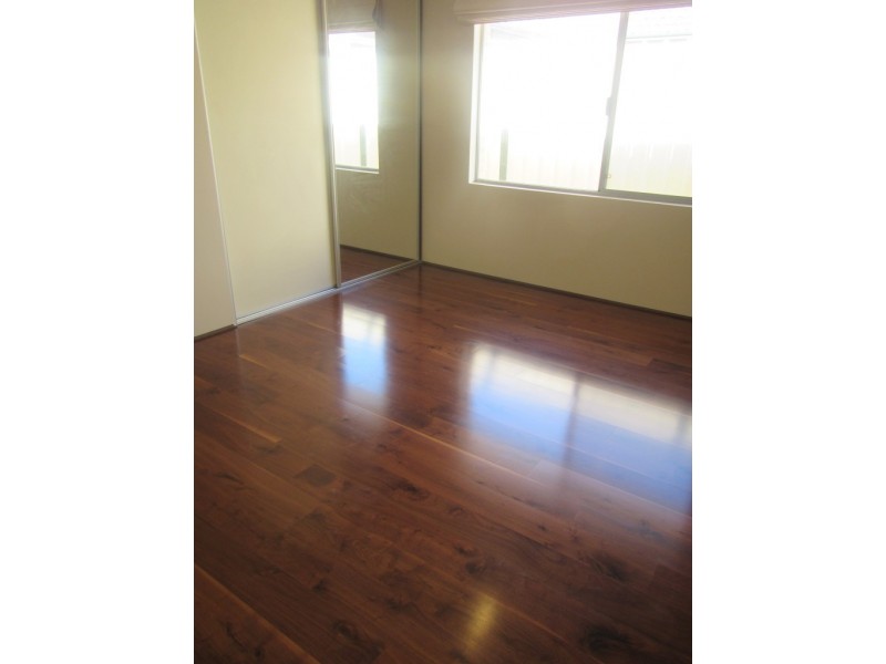 6 Lomandra Way, Hammond Park WA 6164