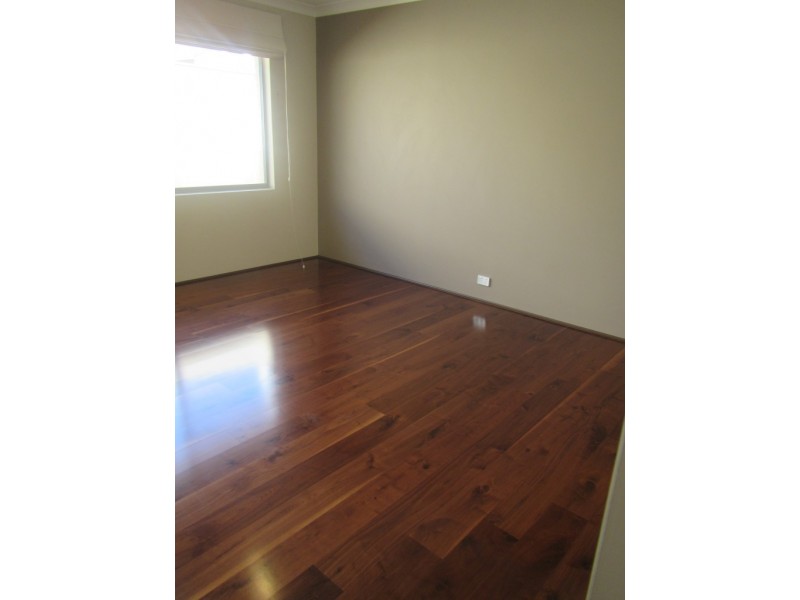 6 Lomandra Way, Hammond Park WA 6164