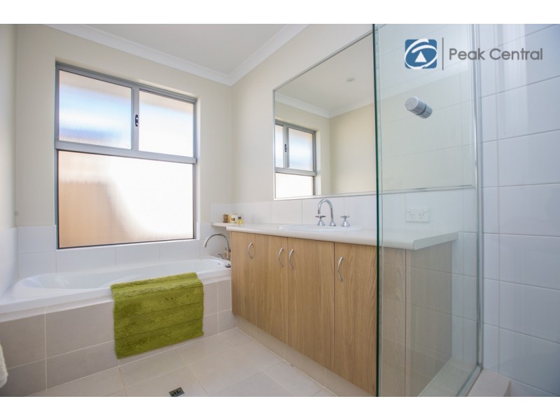 52 Durango Turn, Aubin Grove WA 6164