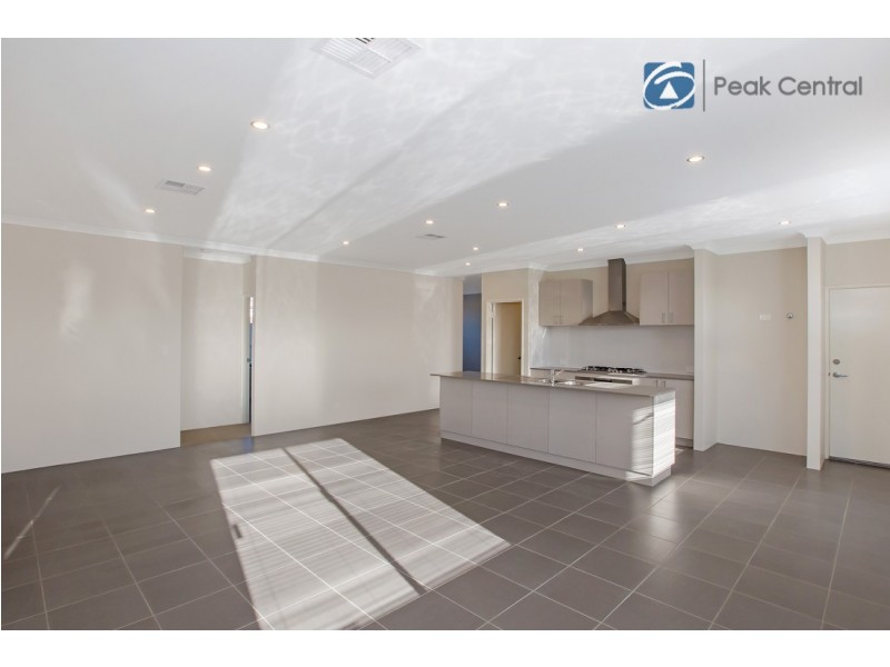 8 Lican Street, Banjup WA 6164