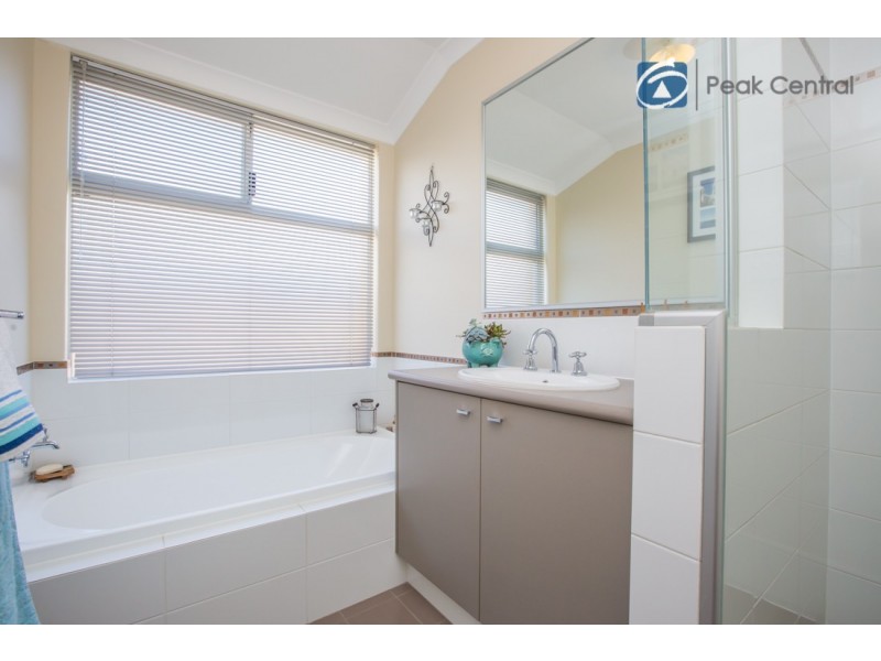 20 Serotina Lane, Aubin Grove WA 6164