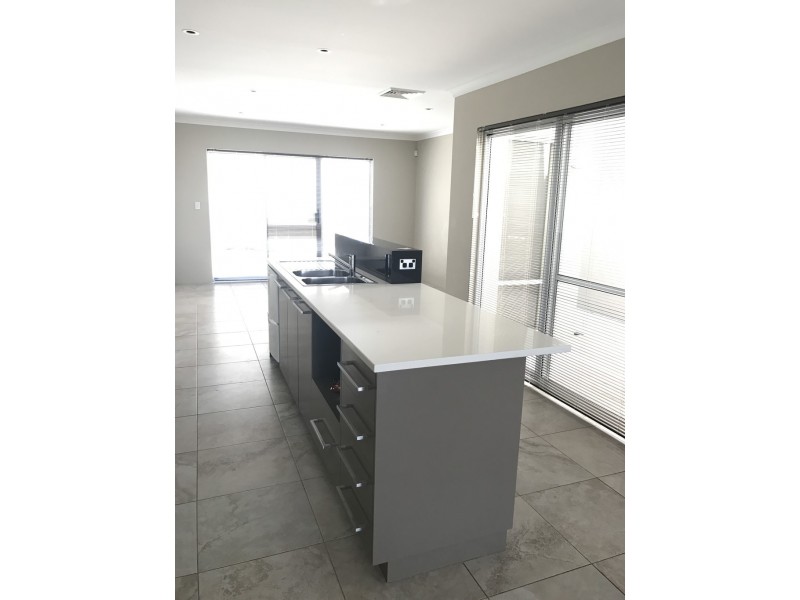 64 Congenial Loop, Atwell WA 6164