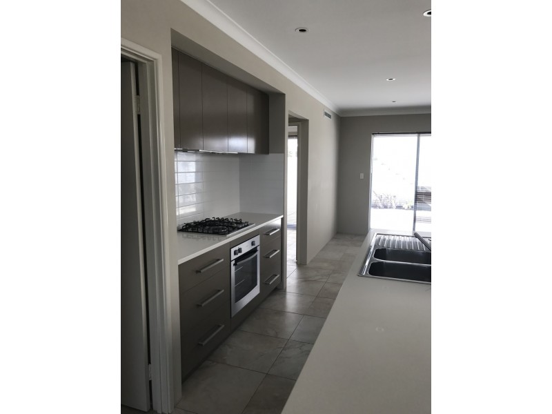 64 Congenial Loop, Atwell WA 6164