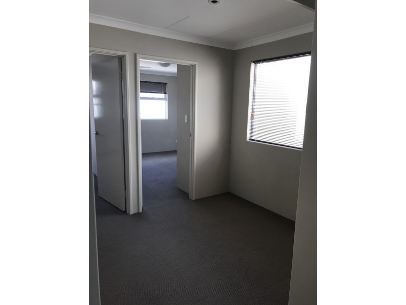 64 Congenial Loop, Atwell WA 6164