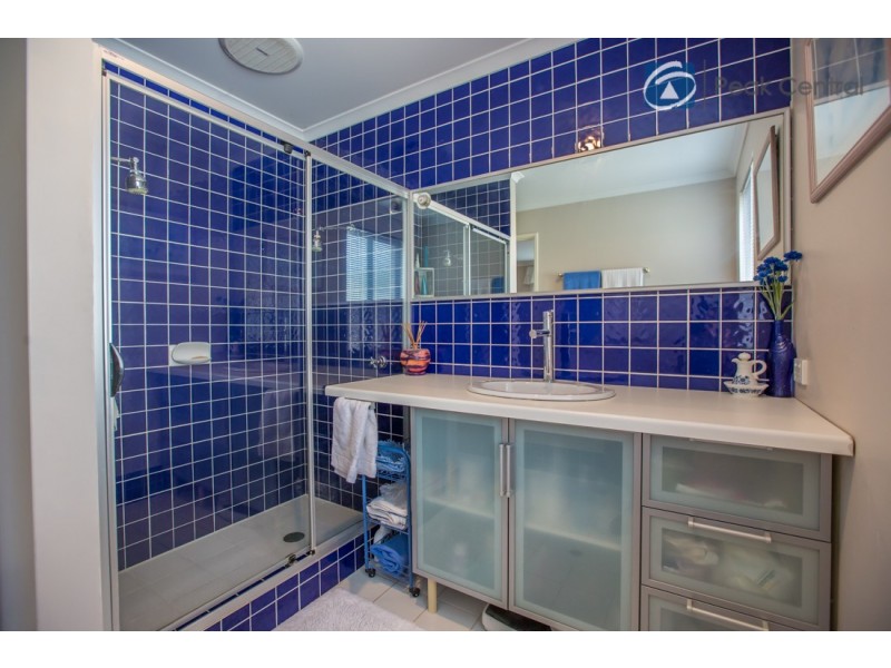 17 Lorne Ave, Hammond Park WA 6164