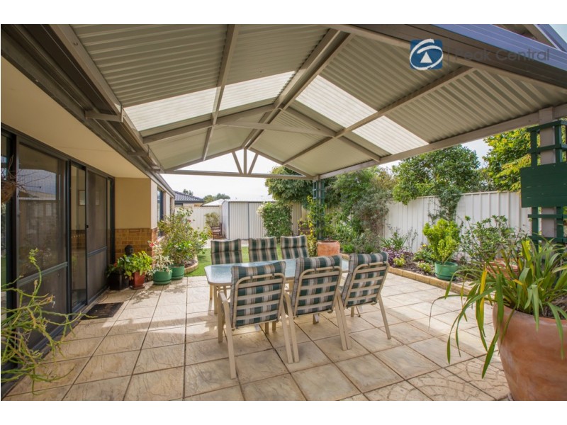 17 Lorne Ave, Hammond Park WA 6164