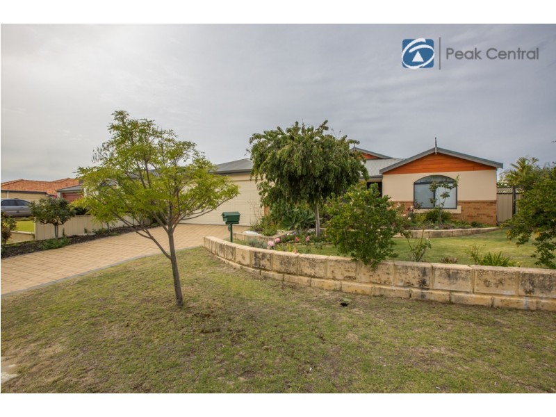 17 Lorne Ave, Hammond Park WA 6164