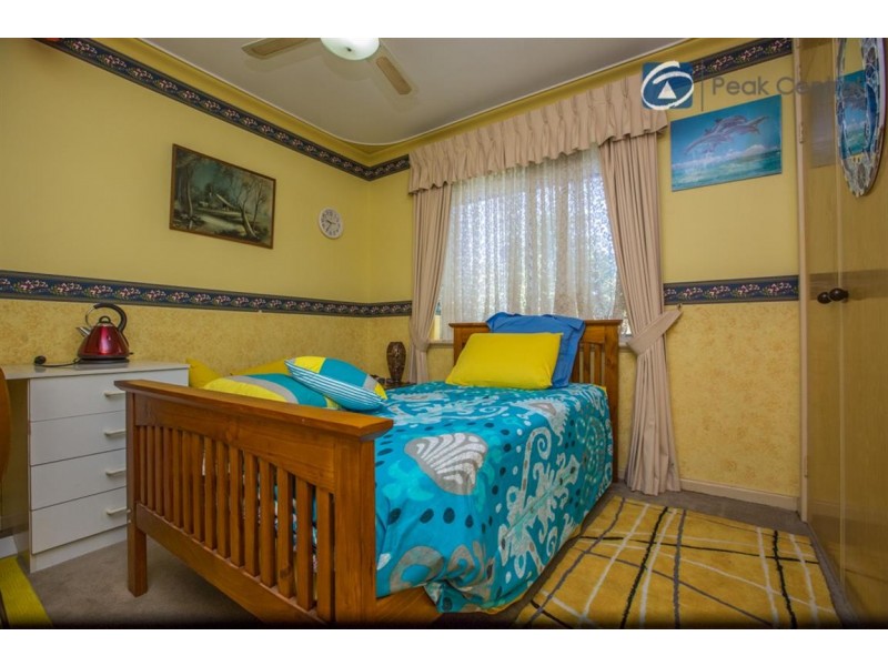 23 St Georges Ave, Champion Lakes WA 6111