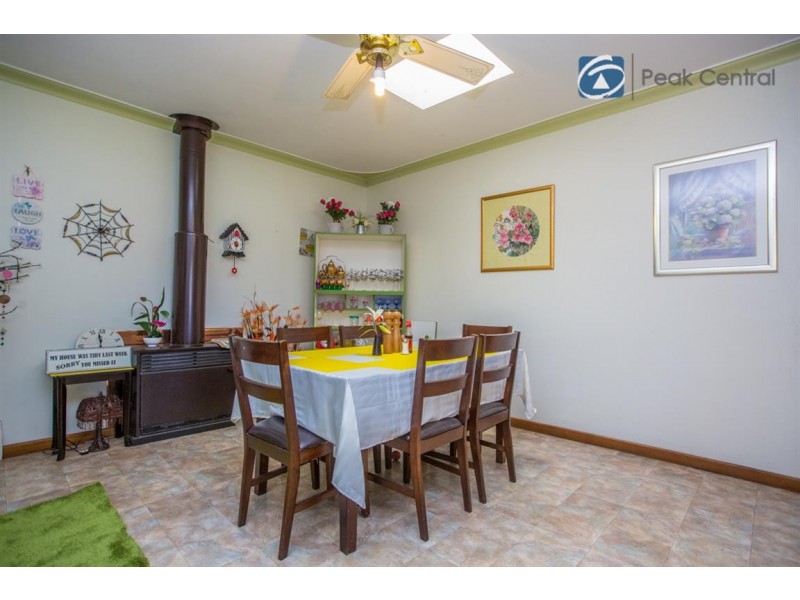 23 St Georges Ave, Champion Lakes WA 6111