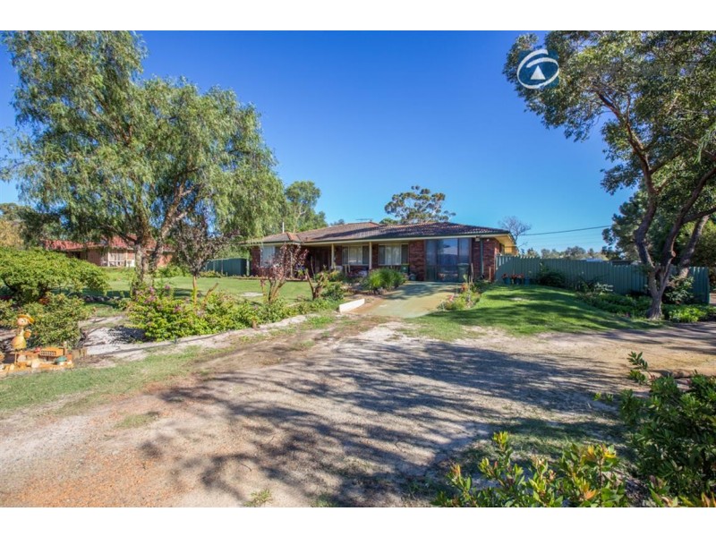 23 St Georges Ave, Champion Lakes WA 6111