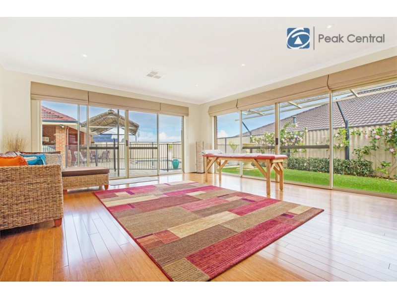 33 Armand Drive, Aubin Grove WA 6164