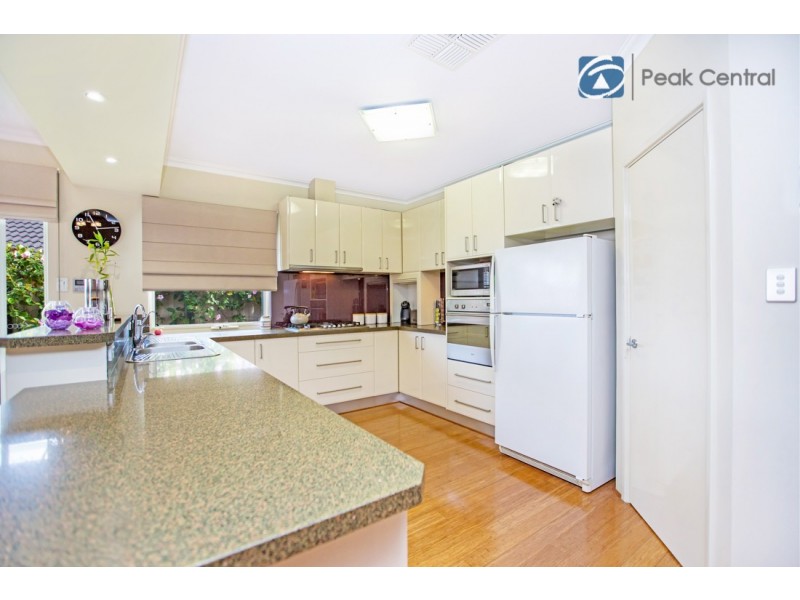 33 Armand Drive, Aubin Grove WA 6164