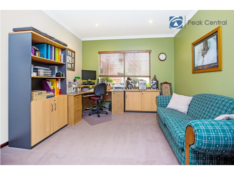 33 Armand Drive, Aubin Grove WA 6164