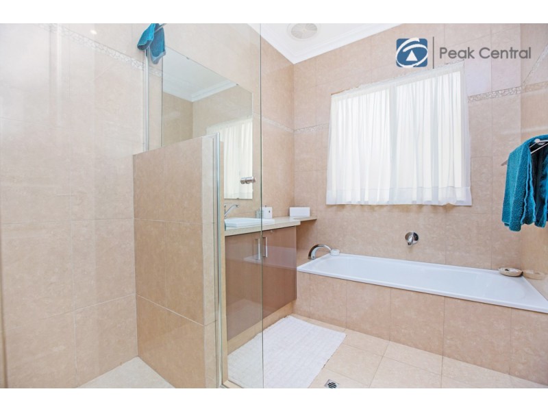 33 Armand Drive, Aubin Grove WA 6164