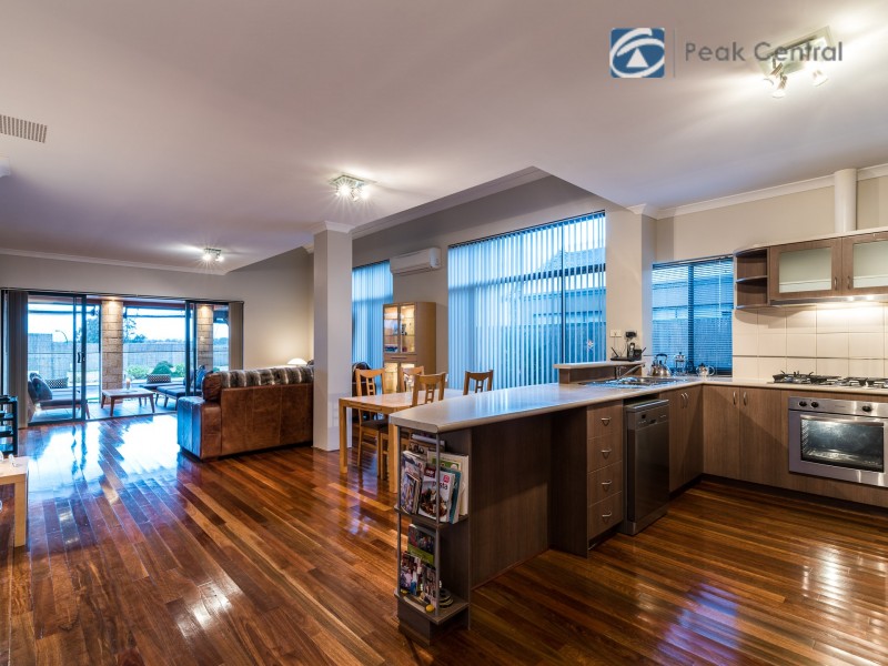 12 Wakehurst Loop, Success WA 6164