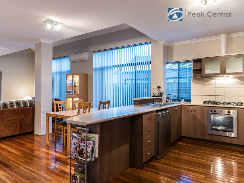 12 Wakehurst Loop, Success WA 6164