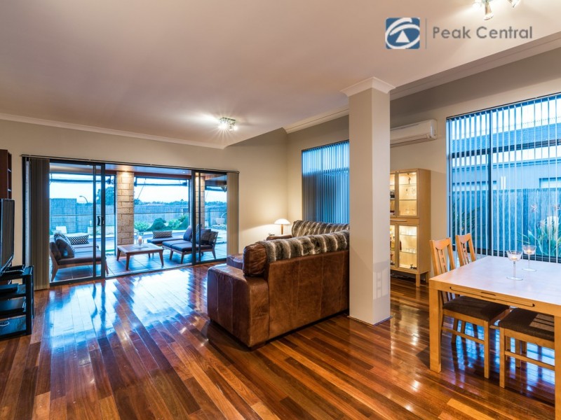 12 Wakehurst Loop, Success WA 6164