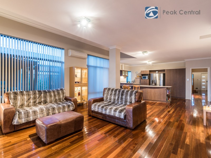 12 Wakehurst Loop, Success WA 6164