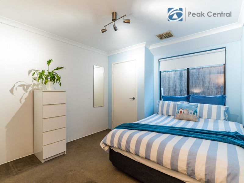 12 Wakehurst Loop, Success WA 6164