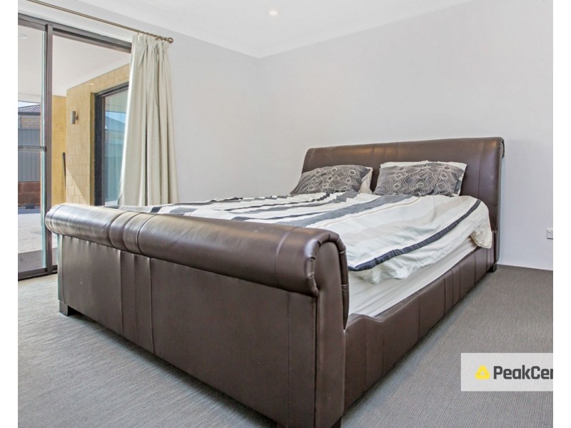 4 Addis Way, Wandi WA 6167