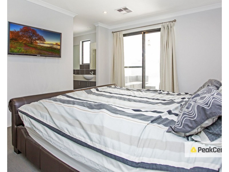 4 Addis Way, Wandi WA 6167