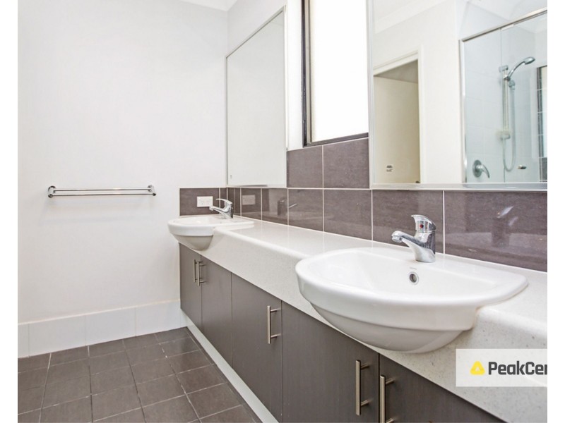 4 Addis Way, Wandi WA 6167