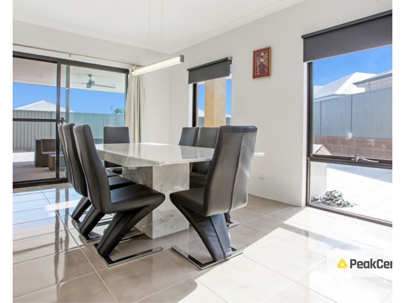 4 Addis Way, Wandi WA 6167