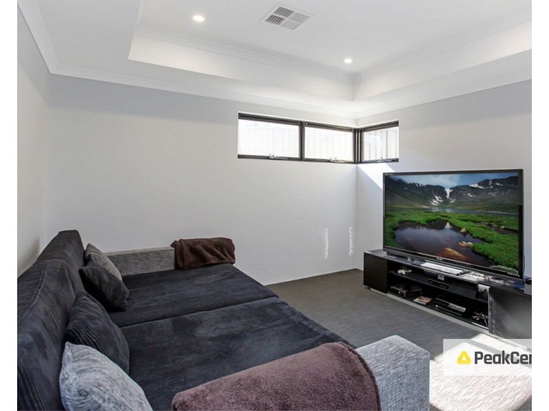 4 Addis Way, Wandi WA 6167