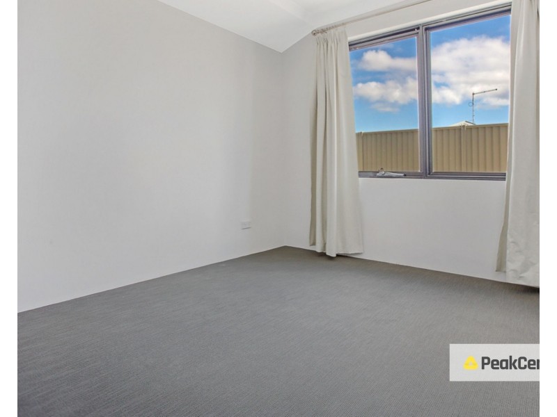 4 Addis Way, Wandi WA 6167