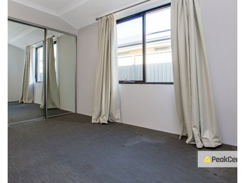 4 Addis Way, Wandi WA 6167