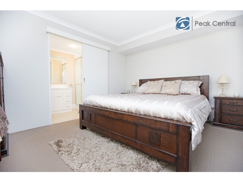 8 Magnet Close, Munster WA 6166