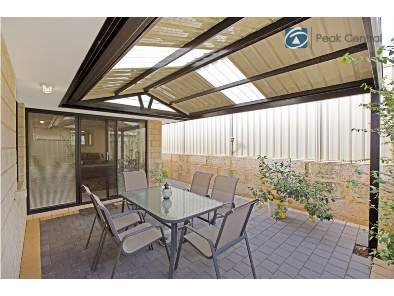 8 Magnet Close, Munster WA 6166