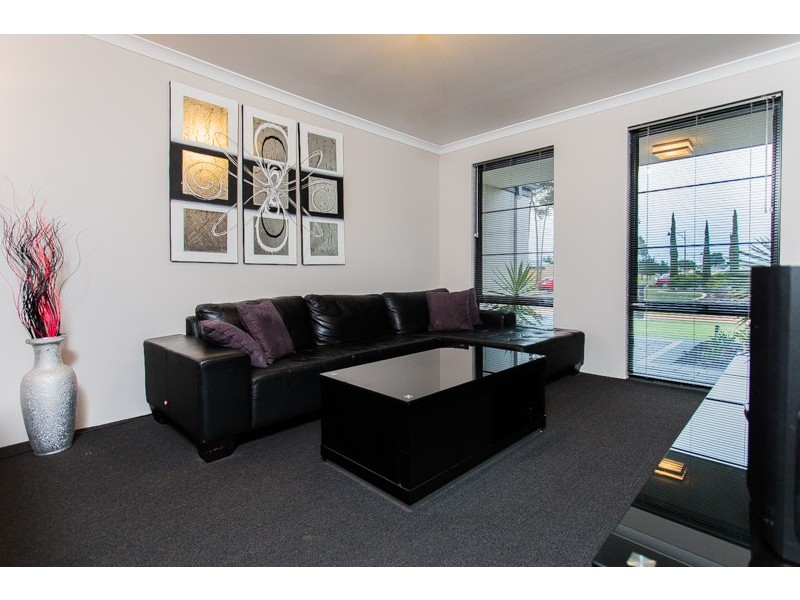 31 Kesiya Turn, Aubin Grove WA 6164