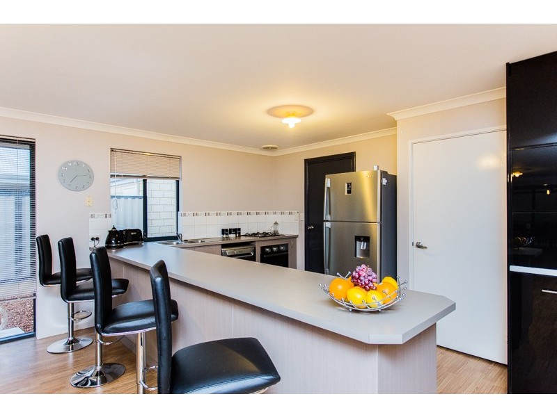 31 Kesiya Turn, Aubin Grove WA 6164