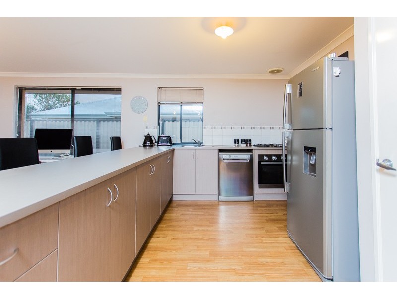 31 Kesiya Turn, Aubin Grove WA 6164