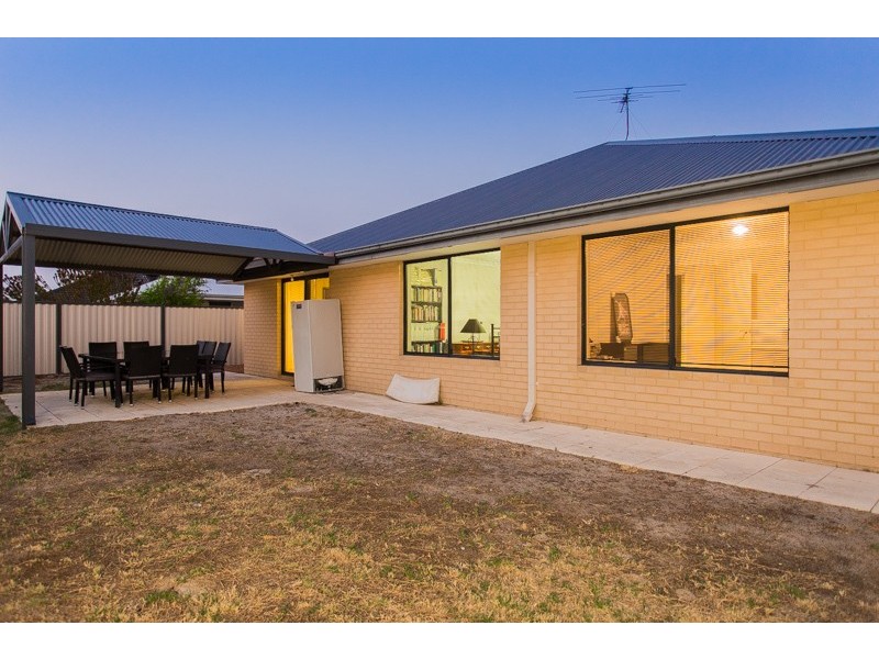 31 Kesiya Turn, Aubin Grove WA 6164