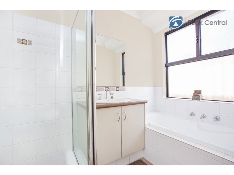 1 Caterpillar Road, Success WA 6164